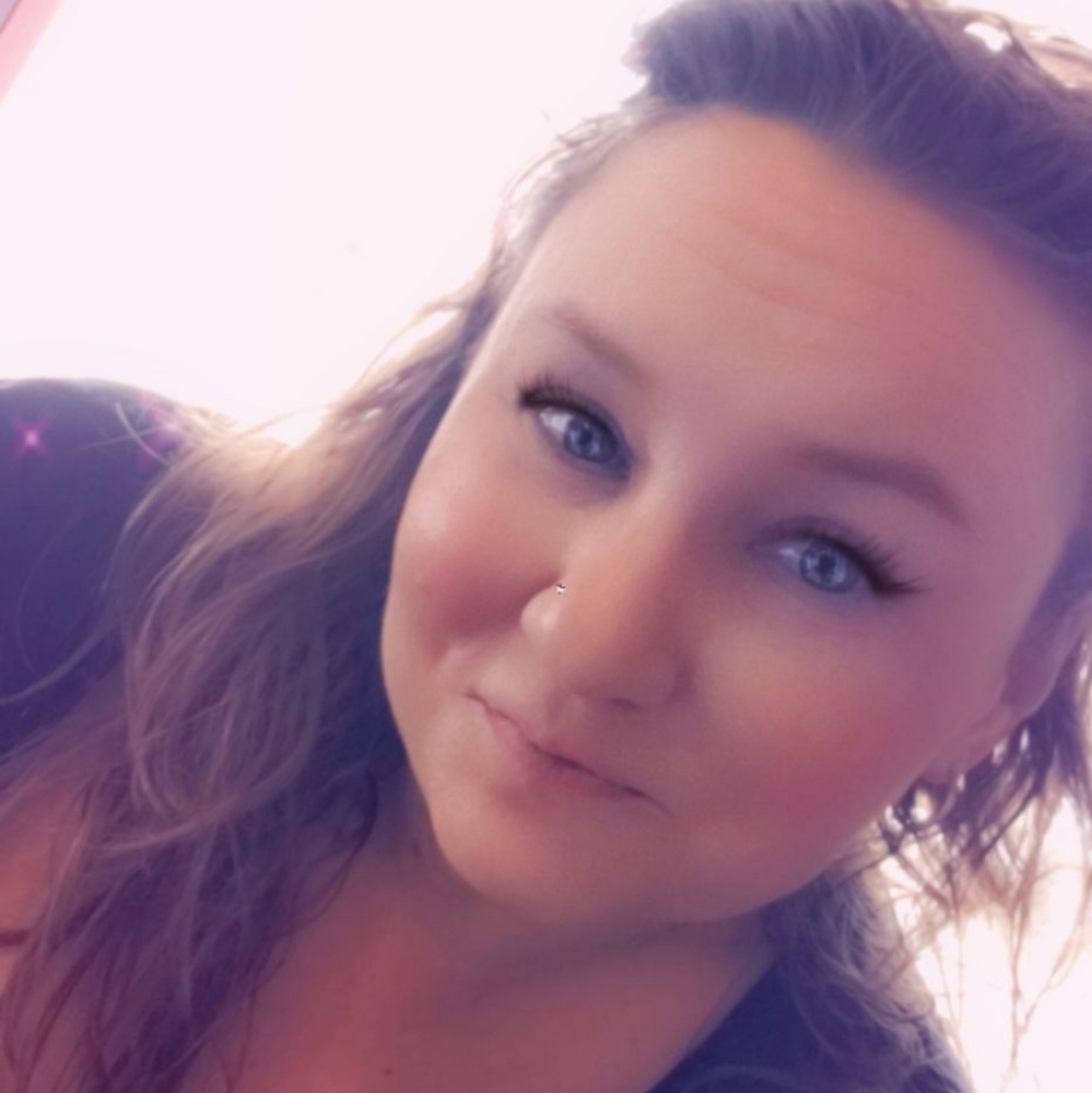 Meet your Posher, Renee